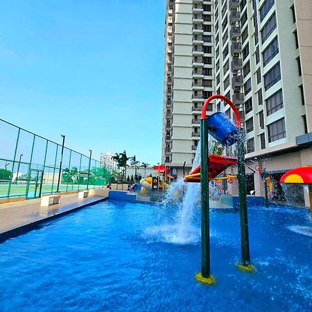 Bali Residence Waterpark Executive Suites Melaka By Ggm Exterior photo