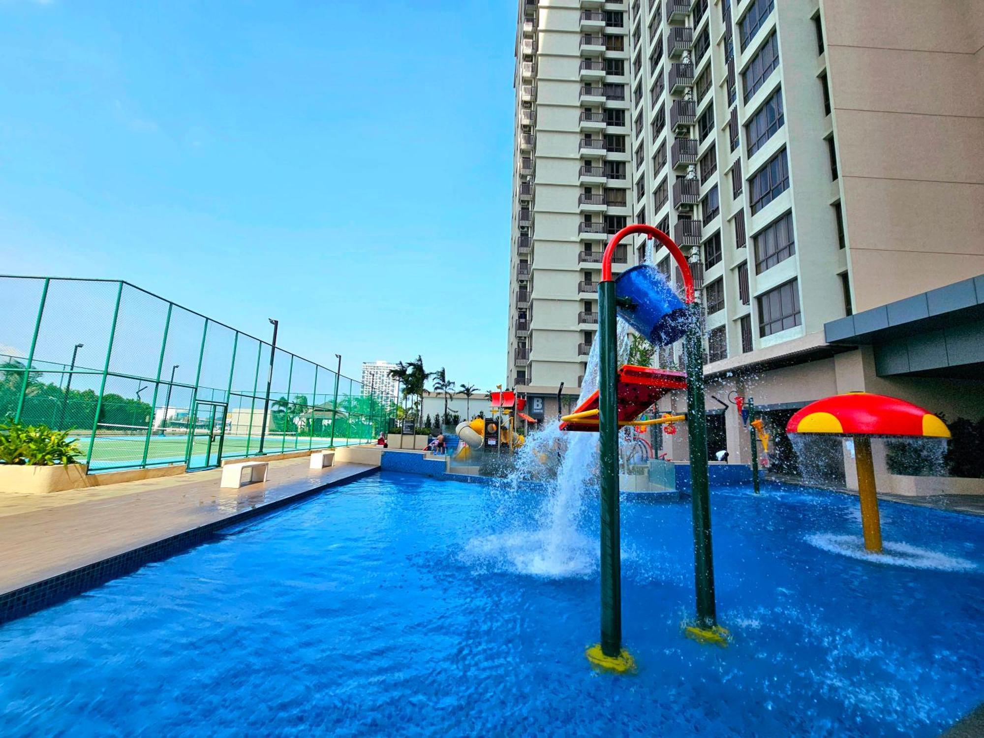 Bali Residence Waterpark Executive Suites Melaka By Ggm Exterior photo