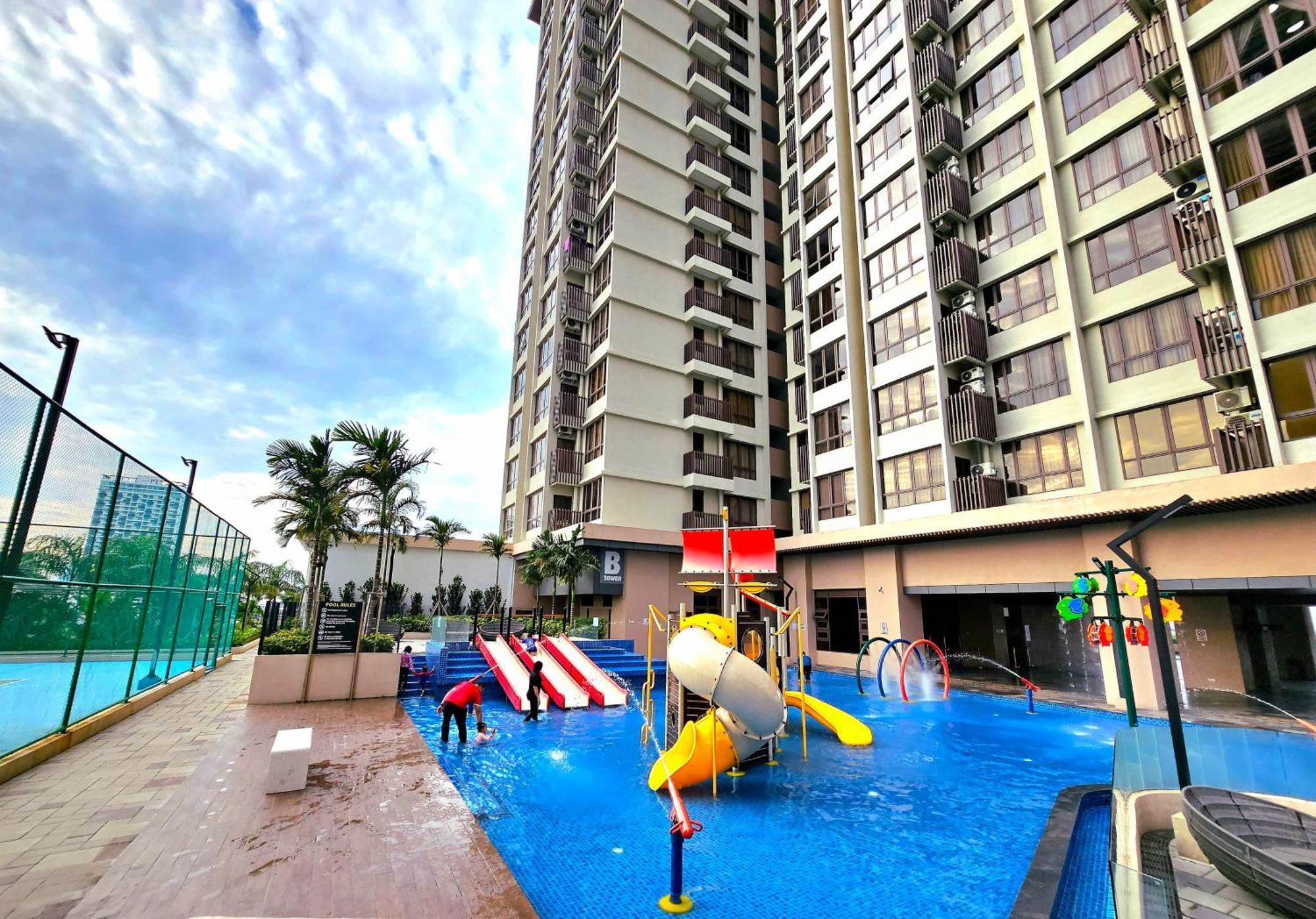 Bali Residence Waterpark Executive Suites Melaka By Ggm Exterior photo